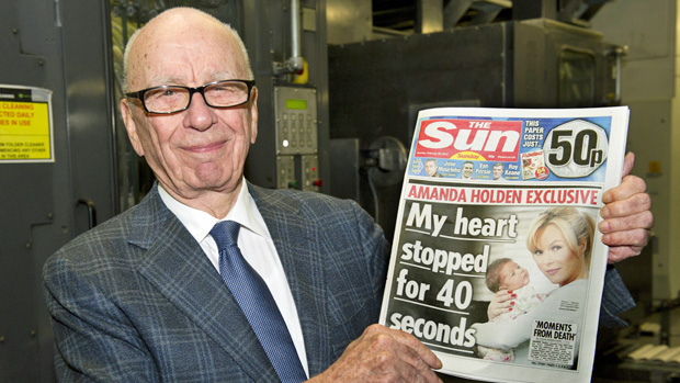 Rupert Murdoch launches The Sun on Sunday